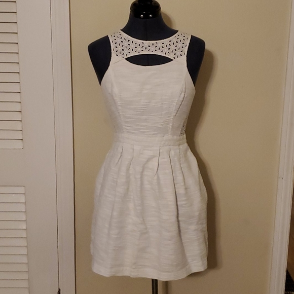 Ali Ro Dresses & Skirts - Ali Ro Jolene White Dress